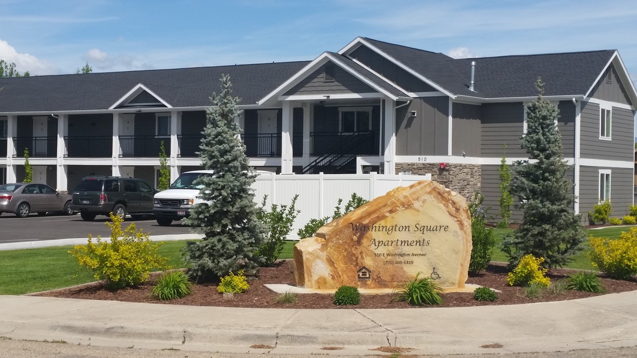 Washington Square in Meridian, ID - Building Photo