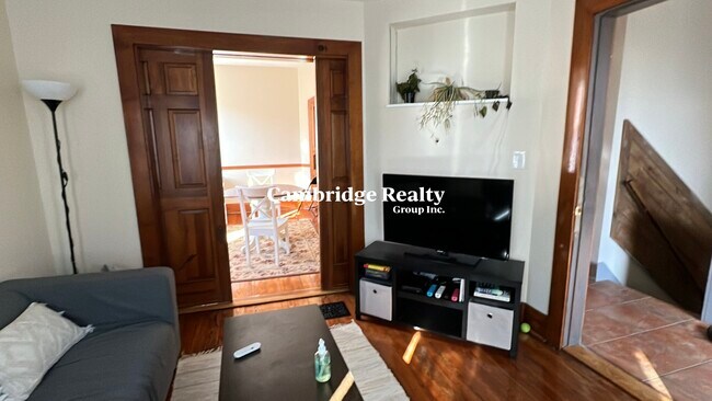 53 Porter Rd, Unit T in Cambridge, MA - Building Photo - Building Photo