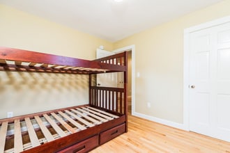 31 Dion Ave in Kittery, ME - Building Photo - Building Photo