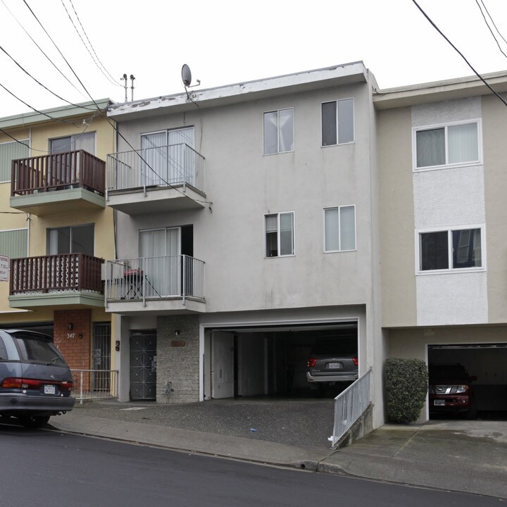 353 88th St in Daly City, CA - Building Photo