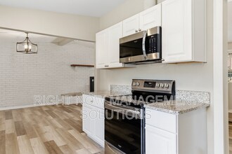 413 Chestnut St in Mountain Home, ID - Building Photo - Building Photo