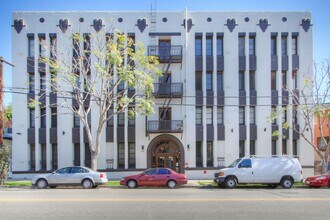 EC1 - 1650 Echo Park Apartments in Los Angeles, CA - Foto de edificio - Building Photo