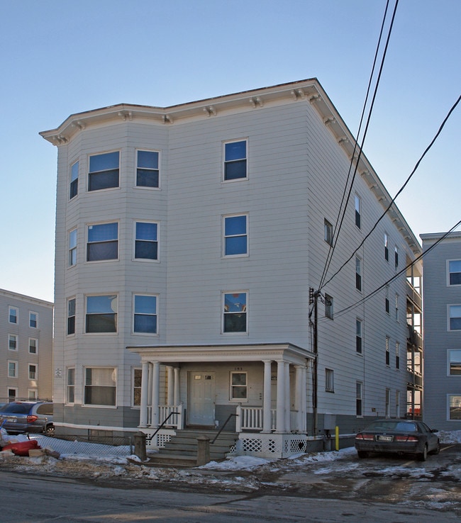 153 Bartlett St in Lewiston, ME - Building Photo - Building Photo