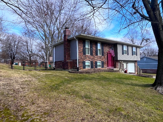 1010 Yellow Pine Ct in Indianapolis, IN - Building Photo - Building Photo