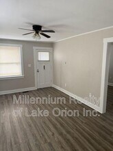 154 W Madge Ave in Hazel Park, MI - Building Photo - Building Photo