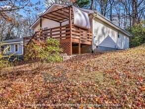 15 Dawson Pl in Asheville, NC - Building Photo - Building Photo