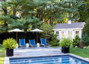 810 Waterview Dr in Southold, NY - Building Photo - Building Photo