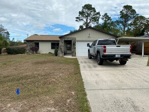 5344 Elwood Rd in Spring Hill, FL - Building Photo - Building Photo