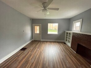 349 E Church St, Unit 349 in Adrian, MI - Building Photo - Building Photo