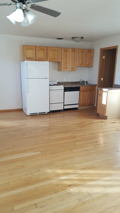 4918 Packers Ave in Madison, WI - Building Photo