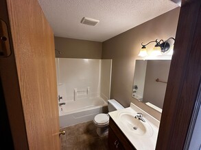 812 6th Ave NE in Buffalo, MN - Building Photo - Building Photo