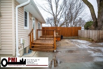 7051 Holdrege St in Lincoln, NE - Building Photo - Building Photo