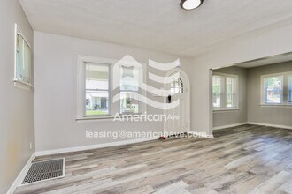 6530 Avalon Ave in University City, MO - Building Photo - Building Photo