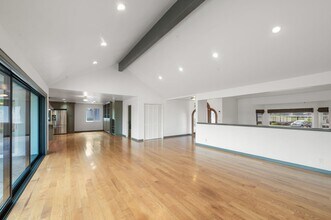 945 S Ridgemark Dr in Hollister, CA - Building Photo - Building Photo