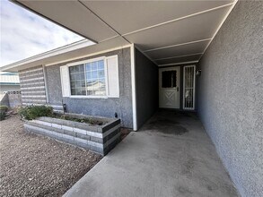 7213 Roe Ct in Las Vegas, NV - Building Photo - Building Photo