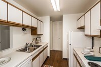 Columbia West Apartment Community photo'