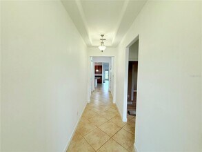 7381 Fairgrove Ave in Windermere, FL - Foto de edificio - Building Photo