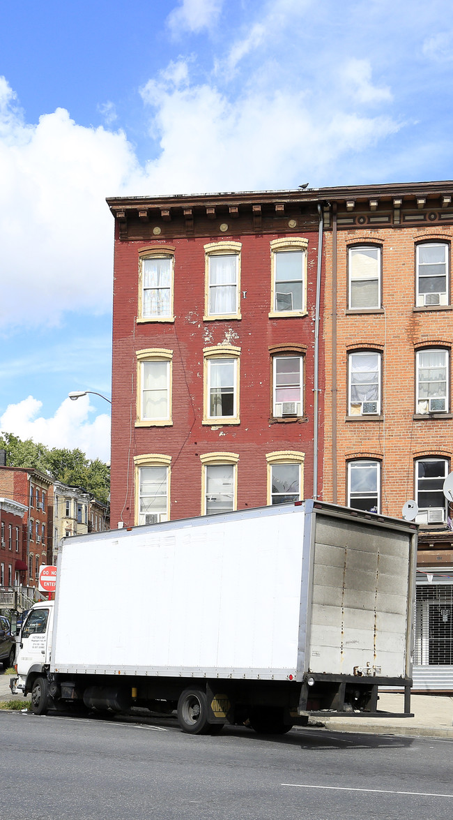 166 Broadway in Newburgh, NY - Building Photo - Building Photo