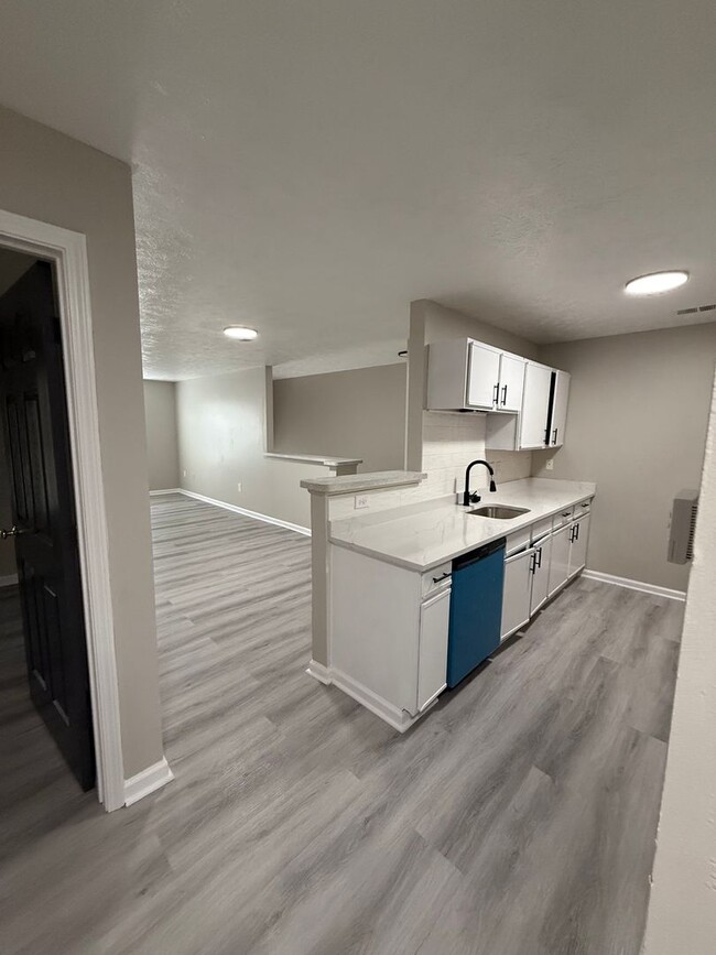 7930 Kingsmead Dr in Lawrence, IN - Building Photo - Building Photo