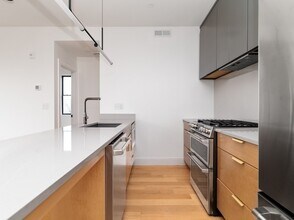 182 Tremont St in Somerville, MA - Building Photo - Building Photo