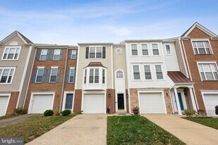 15514 Port Washington Ct in Montclair, VA - Building Photo
