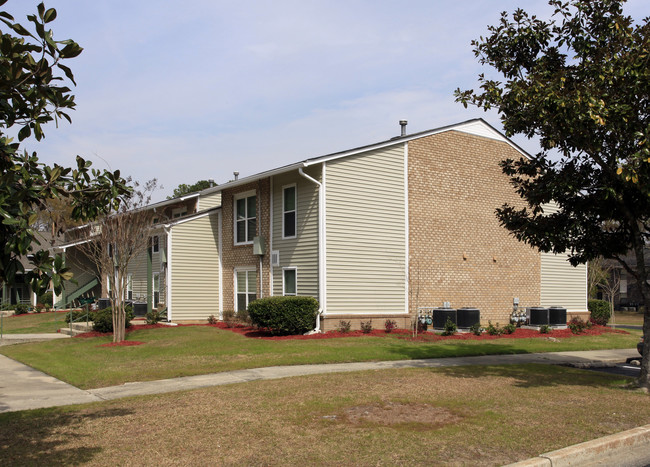 Greentree North Apartments in North Charleston, SC - Building Photo - Building Photo