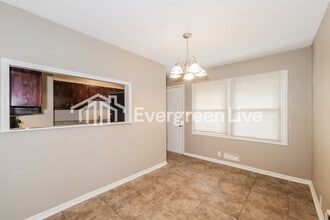 7611 E 107th St in Kansas City, MO - Building Photo - Building Photo