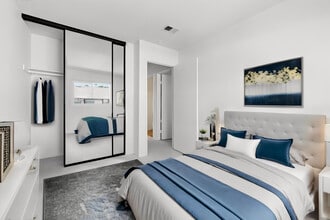 Canyon Springs Townhome Apartments in El Cajon, CA - Foto de edificio - Building Photo