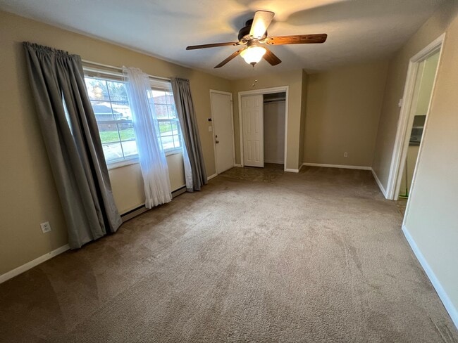 5300 May Cir, Unit A in Cross Lanes, WV - Building Photo - Building Photo