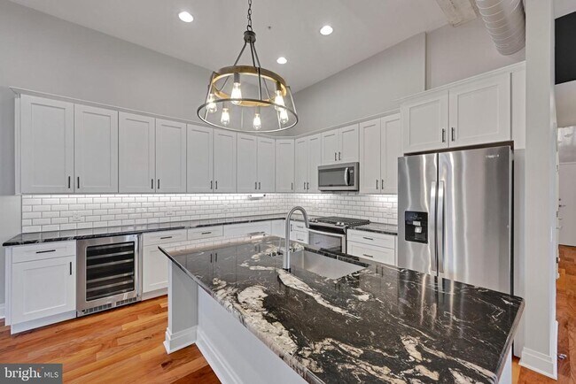 property at 41 W Lemon St