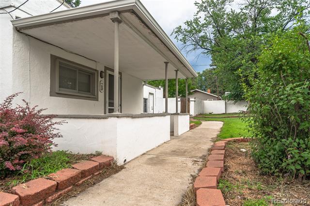 property at 1118 E Platte Ave