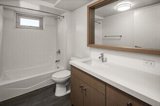 7000 Hawaii Kai Dr in Honolulu, HI - Building Photo - Building Photo
