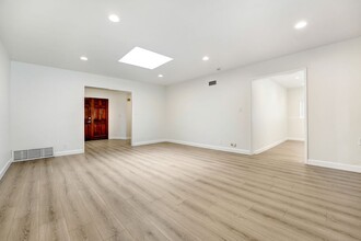 1056 Adelante Ave in Los Angeles, CA - Building Photo - Building Photo