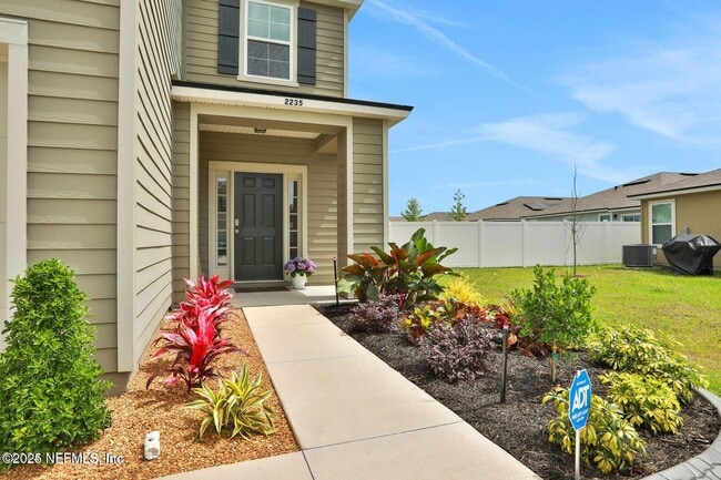 2235 Falling Star Ln in Green Cove Springs, FL - Foto de edificio - Building Photo