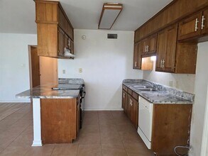 136 Richard Ln in Azle, TX - Foto de edificio - Building Photo