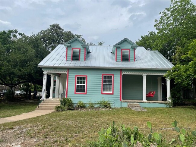 818 Harris Ave in Austin, TX - Building Photo - Building Photo