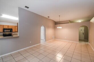 9127 Shindler Crossing Dr in Jacksonville, FL - Foto de edificio - Building Photo