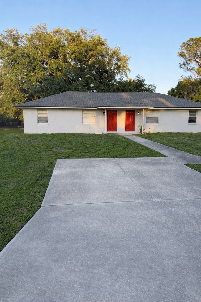 property at 5624 Struthers Ct