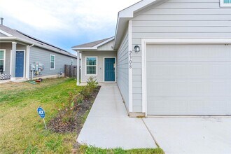 2308 Nightview Dr in Pflugerville, TX - Foto de edificio - Building Photo