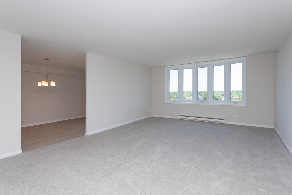 Spinning Wheel Apartments in Hinsdale, IL