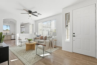 5185 S Eileen Dr in Chandler, AZ - Foto de edificio - Building Photo