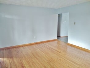 1647 Haar Rd in Spring Grove, PA - Building Photo - Building Photo