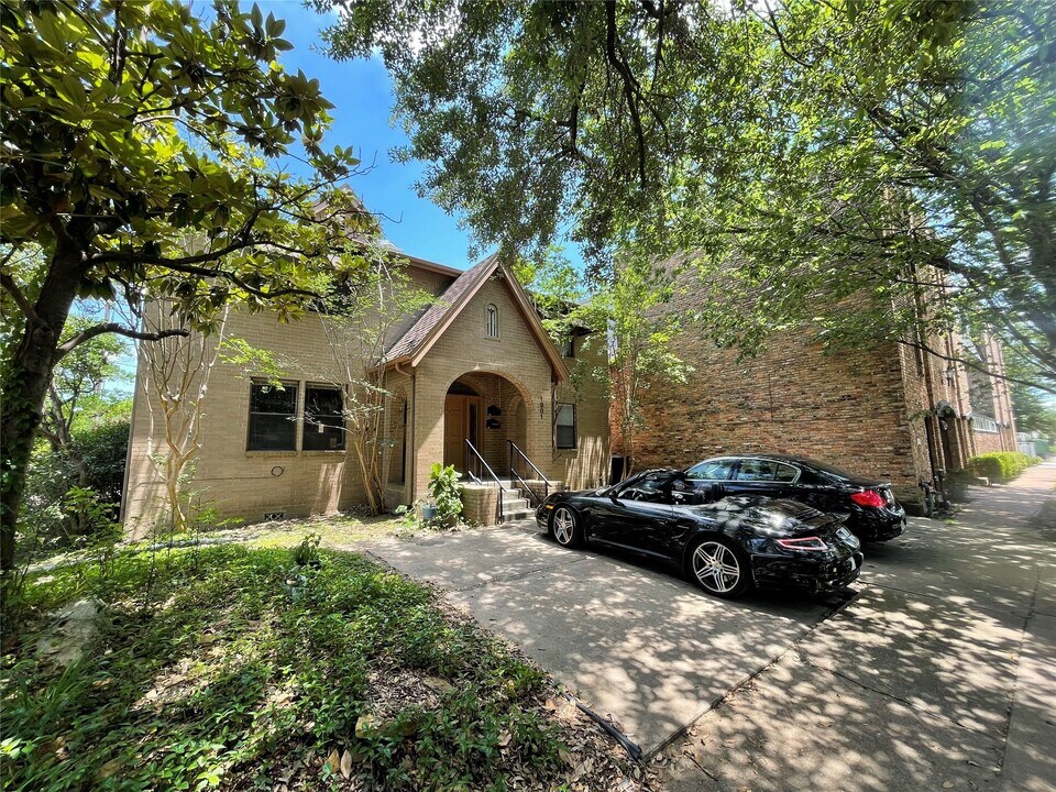 1901 Brun St in Houston, TX - Building Photo