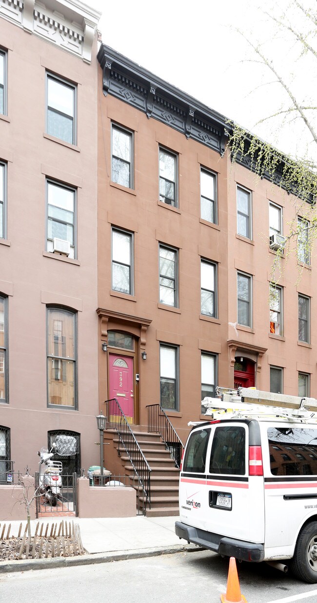 392 Sackett St in Brooklyn, NY - Foto de edificio - Building Photo