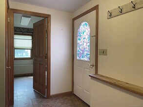290 Walnut Tree Hill Rd in Shelton, CT - Building Photo - Building Photo