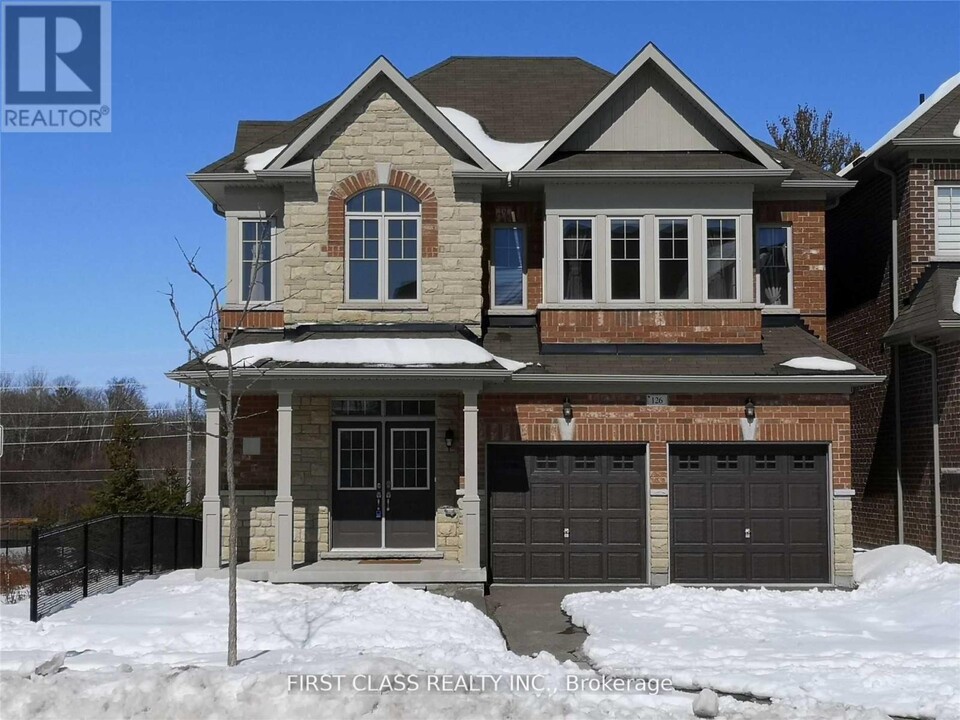 126 Chouinard Wy in Aurora, ON - Building Photo