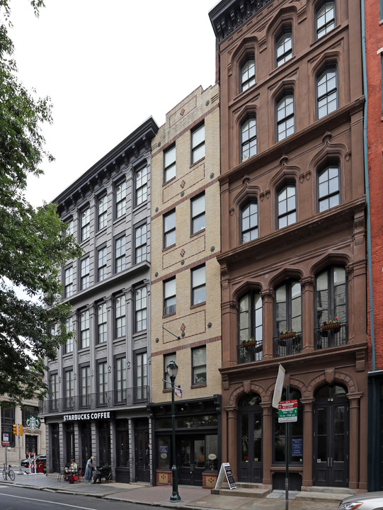 Merchant's Row in Philadelphia, PA - Building Photo