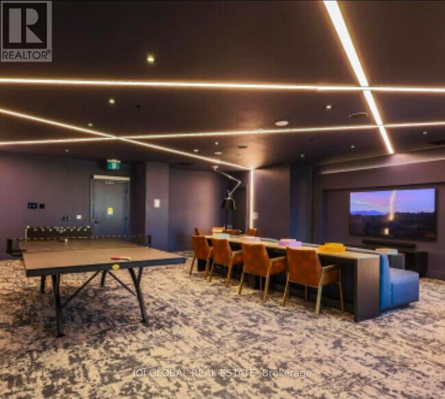 285 Dufferin St in Toronto, ON - Building Photo - Building Photo