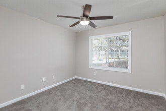 Crest at East Cobb in Marietta, GA - Building Photo - Interior Photo