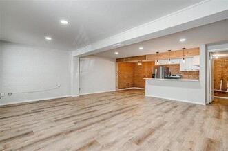 3562 W 4th St-Unit -A - downstairs in Fort Worth, TX - Building Photo - Building Photo
